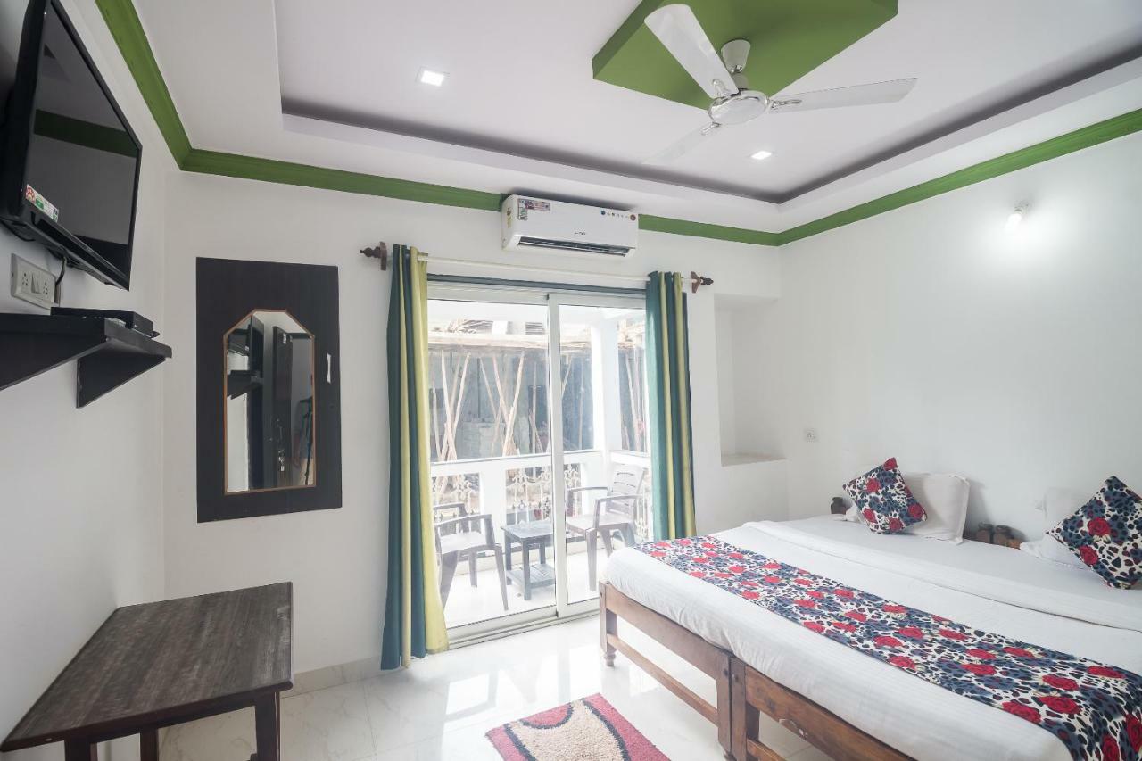 Queen Of Queen'S Hotel Calangute Exterior photo